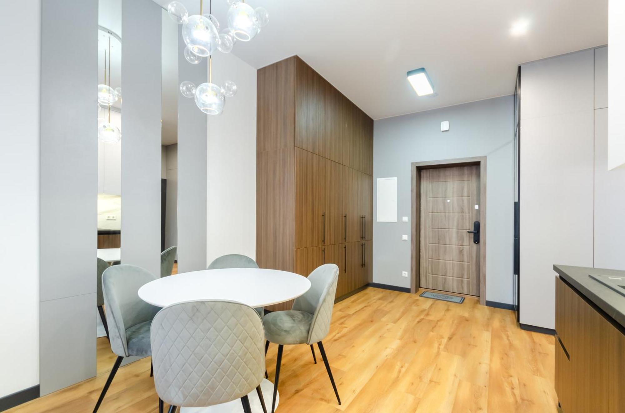 Apartment Petrovdom In Beautiful In Rc 