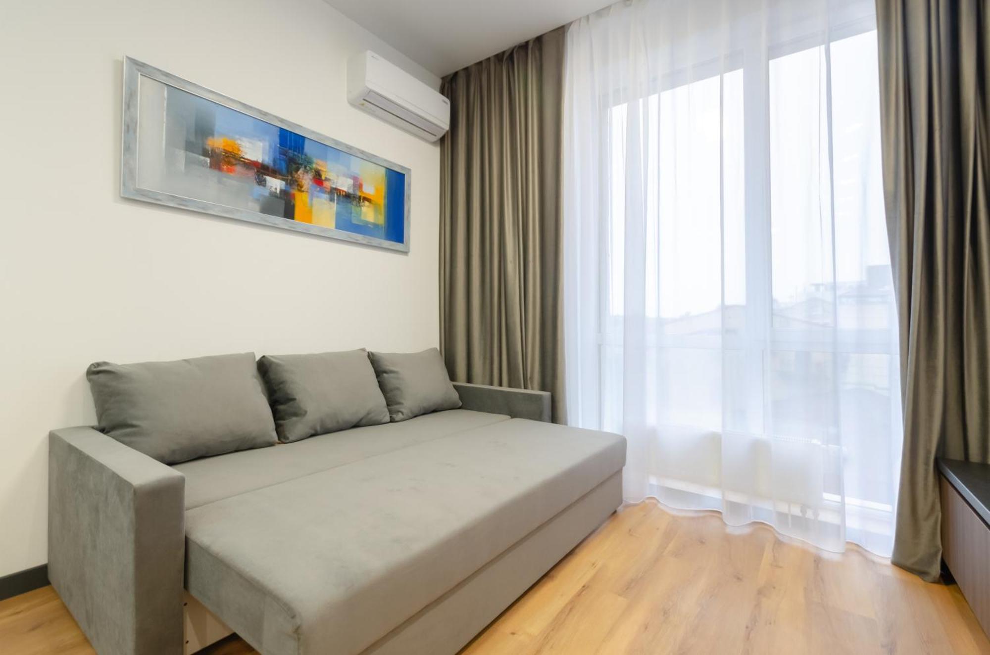 Apartment Petrovdom In Beautiful In Rc 
