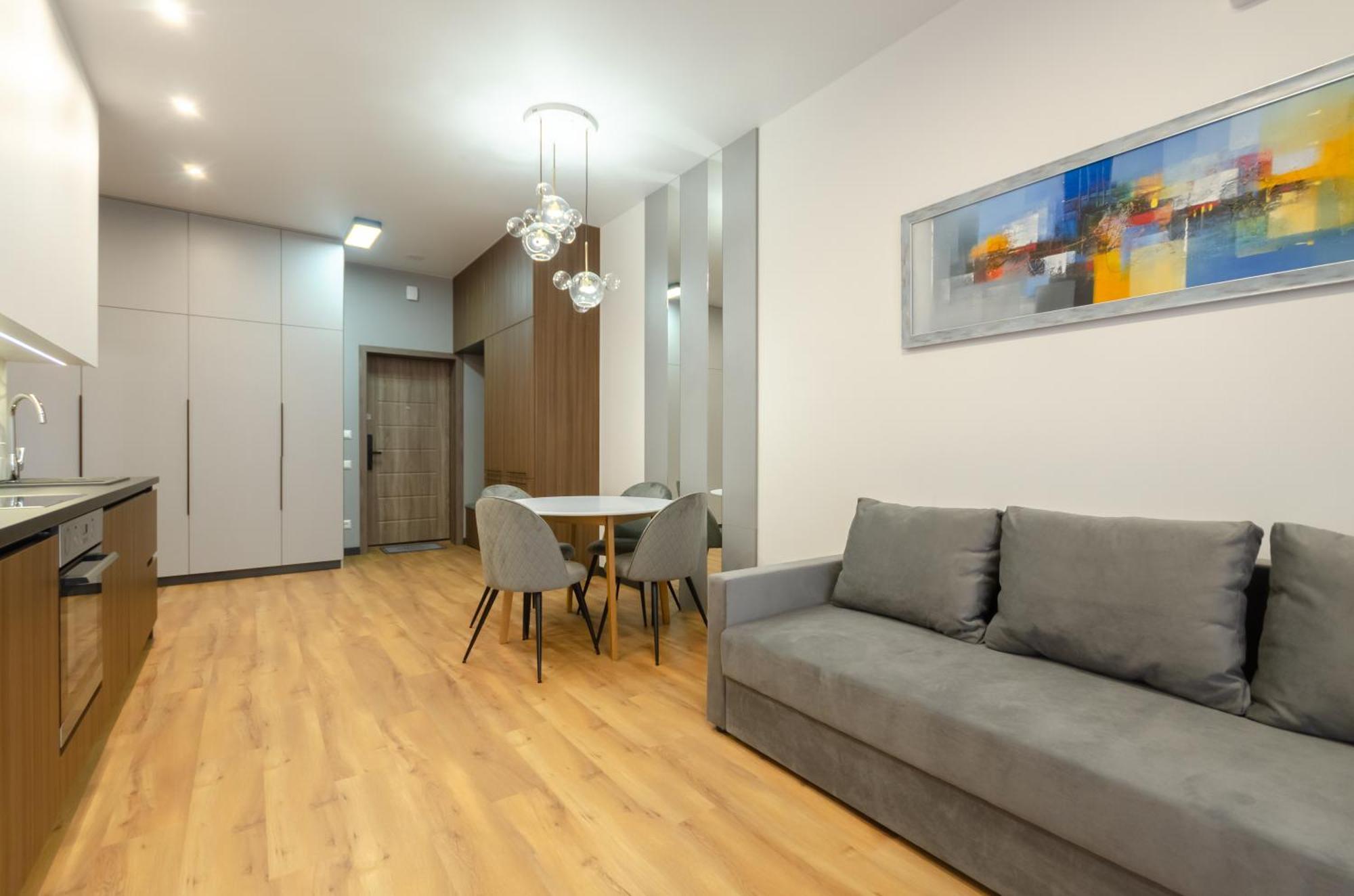 Apartment Petrovdom In Beautiful In Rc 