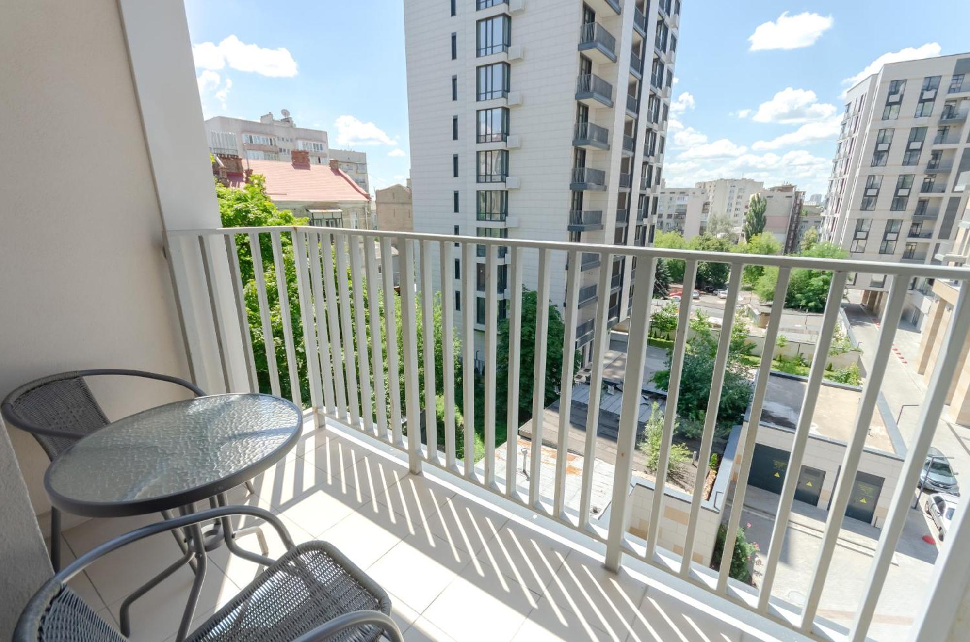 Apartment Petrovdom In Beautiful In Rc 